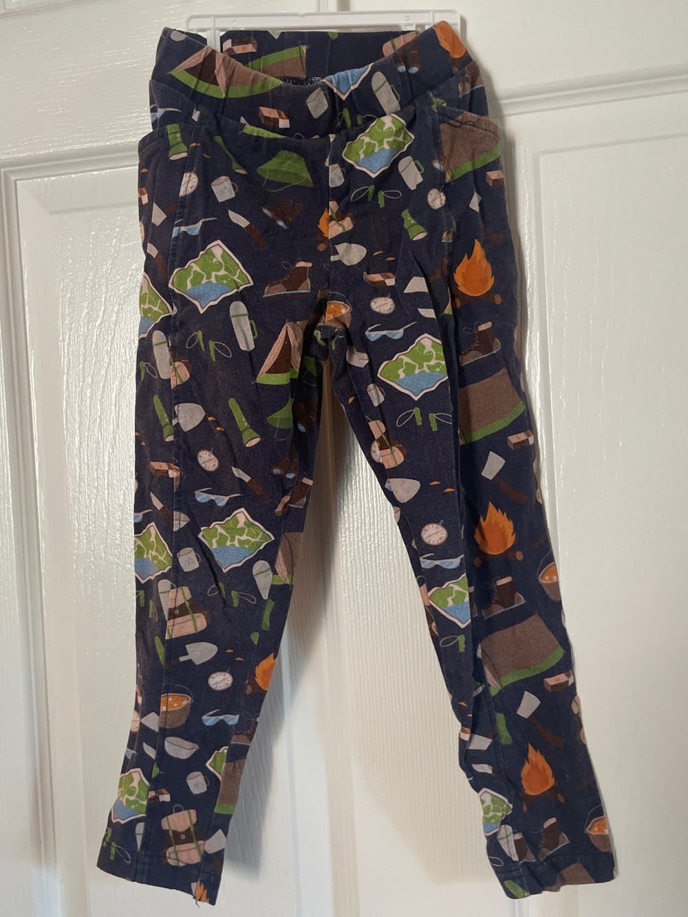 Svaha leggings with camping scene 5T